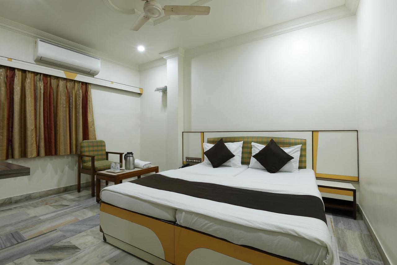 Hotel Good Night Ahmedabad Exterior foto